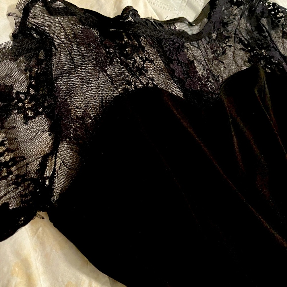 This beautiful classy part dress blk